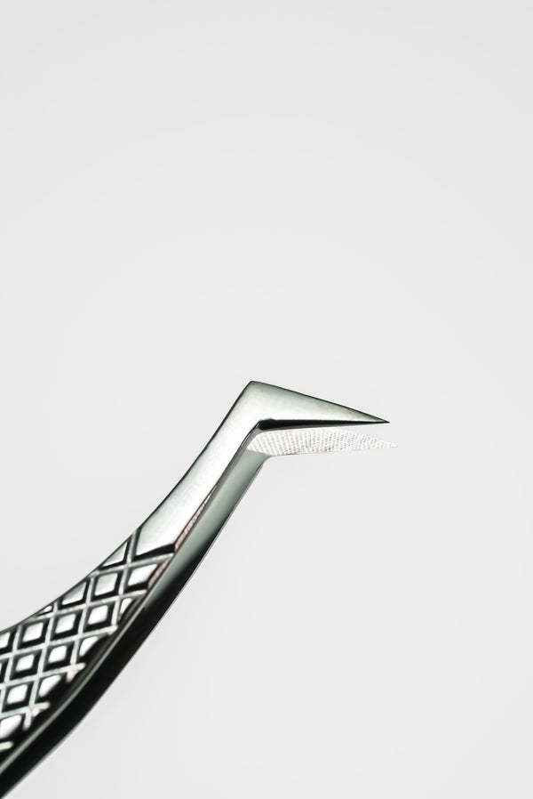 Noir Grip- Volume Tweezers